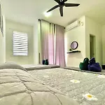 Hanan Homestay Klebang Ipoh With A View Of Mount Korbu, For Musl!M Only!!