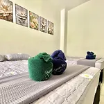 Hanan Homestay Klebang Ipoh With A View Of Mount Korbu, For Musl!M Only!!